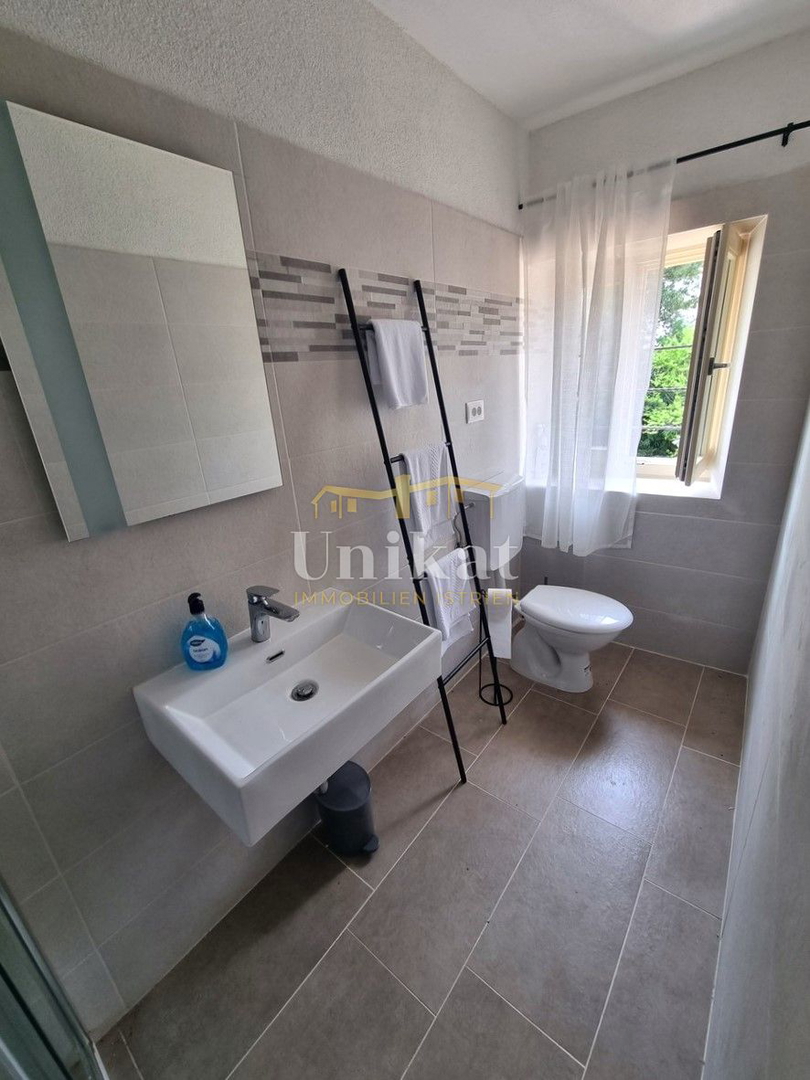 Casa in pietra ristrutturata con piscina a 3 km dal mare